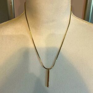 🌸4 Jewelry pieces GUC Expresss Gold necklace 18 inch chain w/bar and bracelets